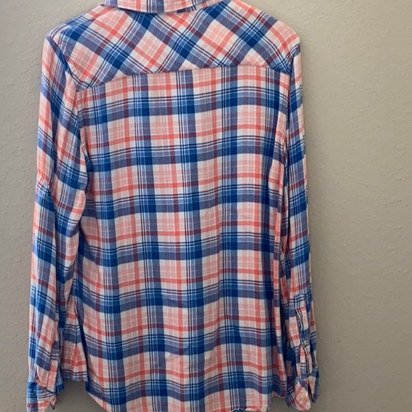 Gap Women’s Super Soft long-sleeve plaid top! - Picture 4 of 8